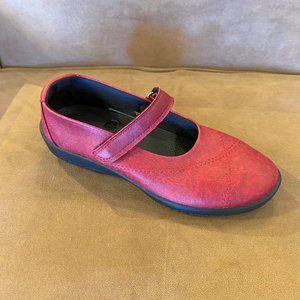 Arcopedico - Triglav Cherry Red - Multiple Sizes (NEW W/ BOX)